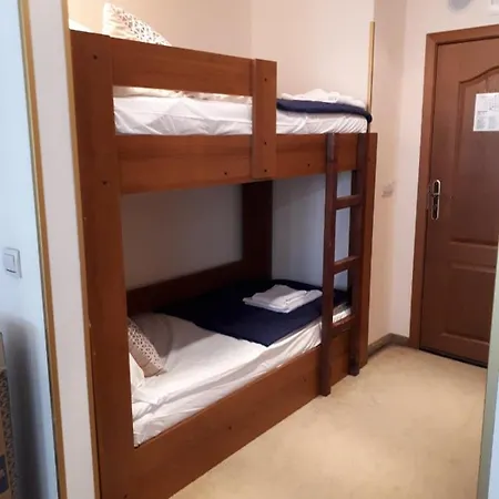 Lucy's Emerald Apartman