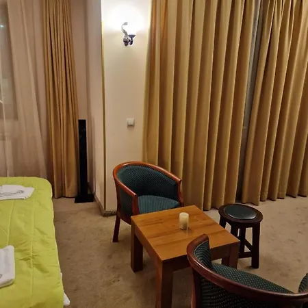 Lucy's Emerald * Банско