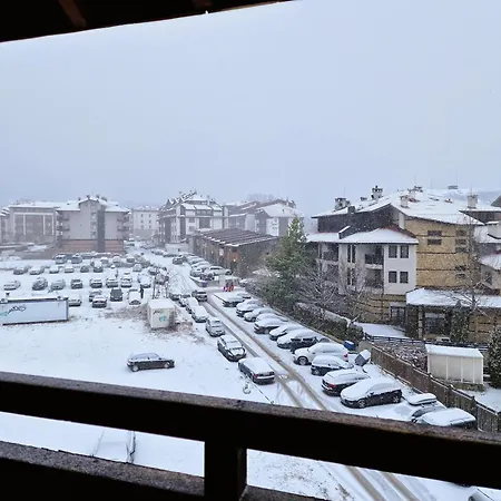 Lucy's Emerald בנסקו