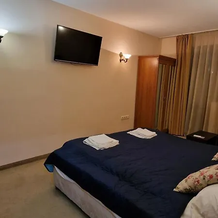 Lucy's Emerald 公寓 *